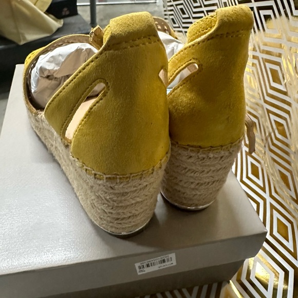 Franco Sarto Calabria Wedge sandals- New - Picture 3 of 6